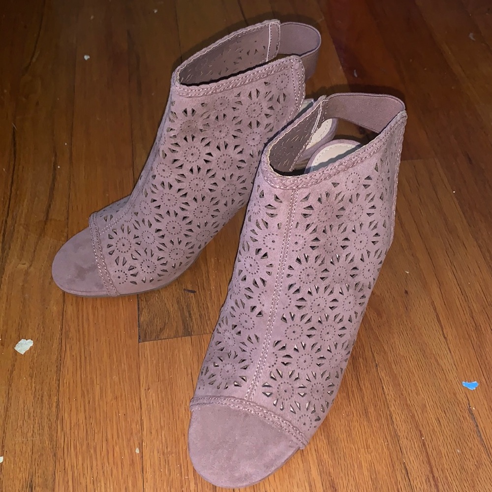 Size 10M Lauren Conrad Peep Toe Heeled Boots